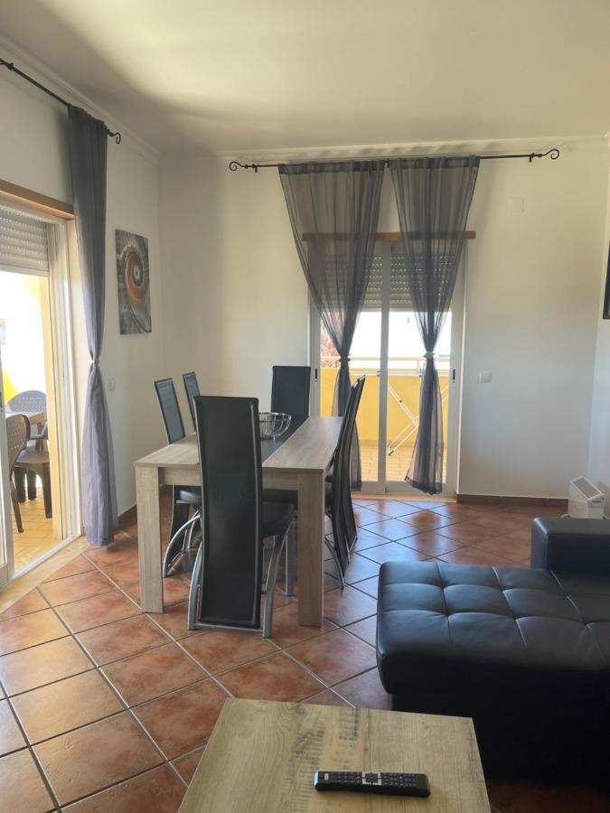 2 Bedrooms Apartment Vale Parra Praia Da Gale In A Privat Condominio Guia  Zewnętrze zdjęcie