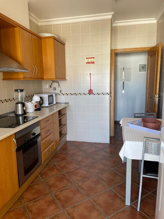 2 Bedrooms Apartment Vale Parra Praia Da Gale In A Privat Condominio Guia  Zewnętrze zdjęcie