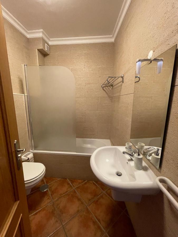2 Bedrooms Apartment Vale Parra Praia Da Gale In A Privat Condominio Guia  Zewnętrze zdjęcie